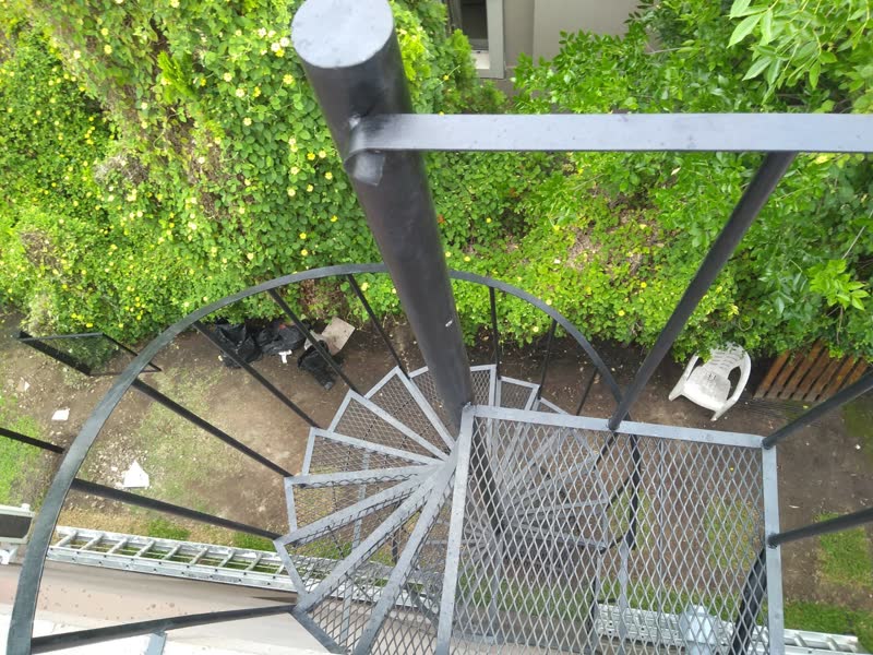 Escaleras caracol — foto 4, trabajo de Todo Herrería