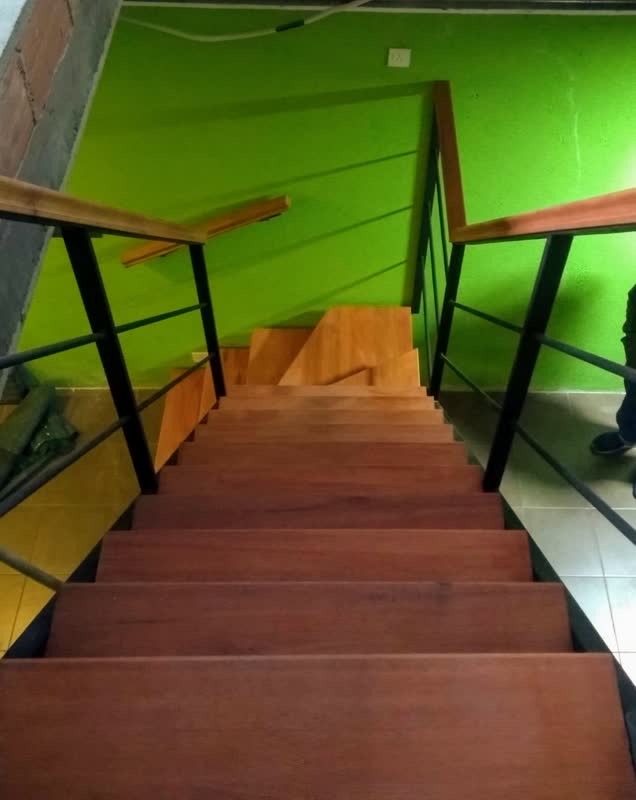 Escaleras interiores — foto 3, trabajo de Todo Herrería