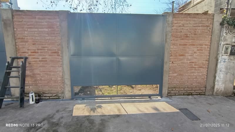 Portones corredizos — foto 3, trabajo de Todo Herrería